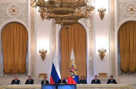 President Putin chairs meeting of State Council on regions' investment attractiveness