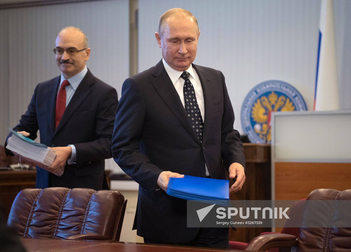 Vladimir Putin submits documents to Central Electoral Commission to register as presidential candidate