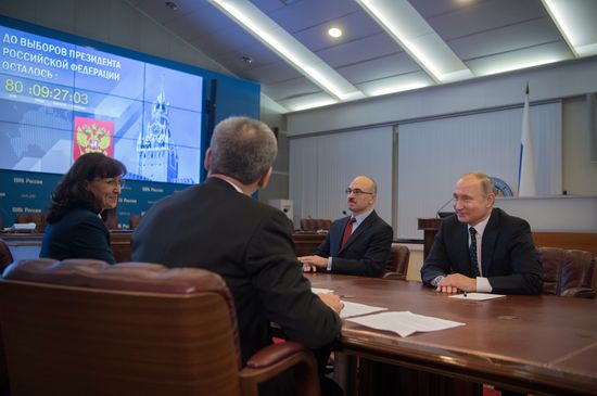 Vladimir Putin submits documents to Central Electoral Commission to register as presidential candidate