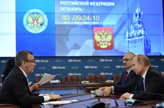 Vladimir Putin submits documents to Central Electoral Commission to register as presidential candidate