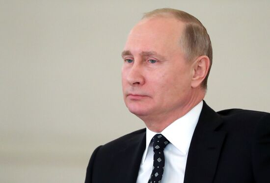 President Putin chairs meeting of State Council on regions' investment attractiveness