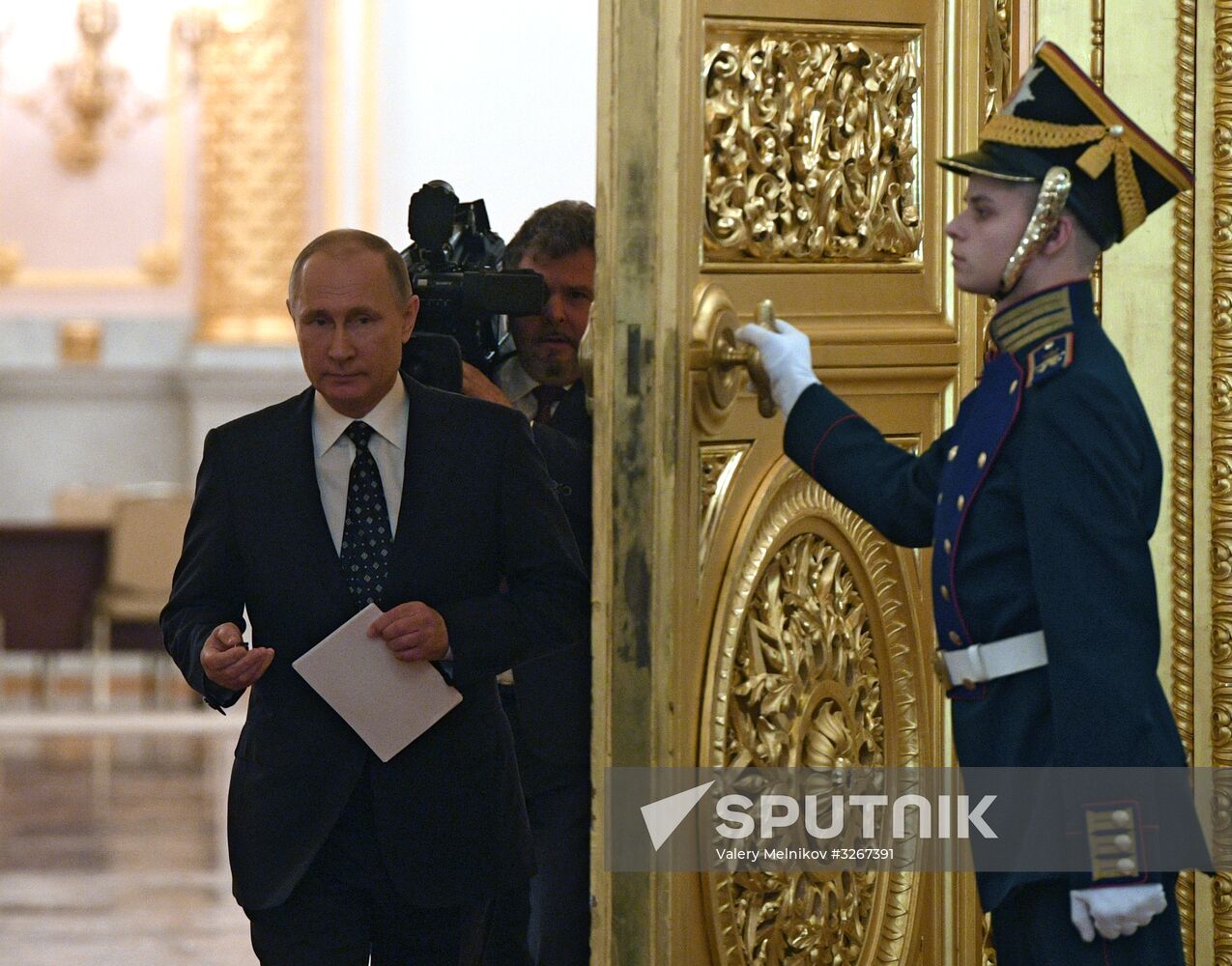 President Putin chairs meeting of State Council on regions' investment attractiveness