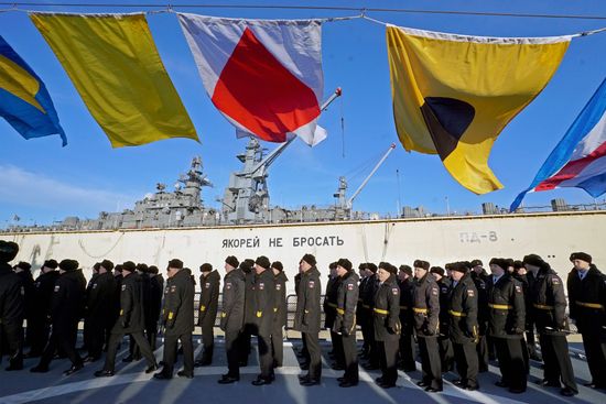 Naval ensign is raised on Admiral Makarov frigate in Kaliningrad