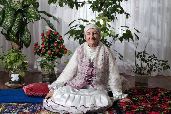 An evening gathering as a tradition