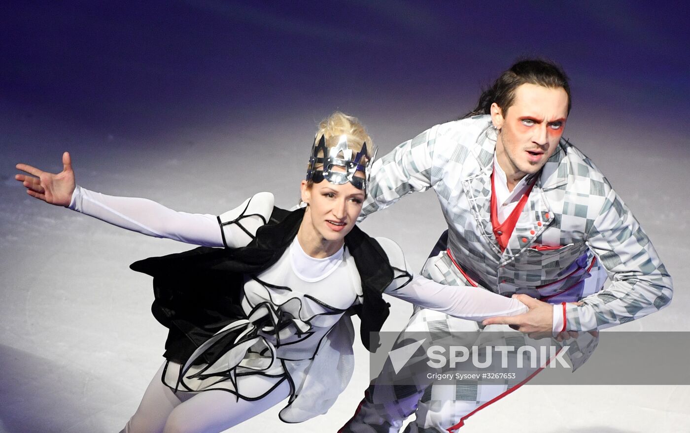 Premiere of Ilya Averbukh's Alice in Wonderland ice show