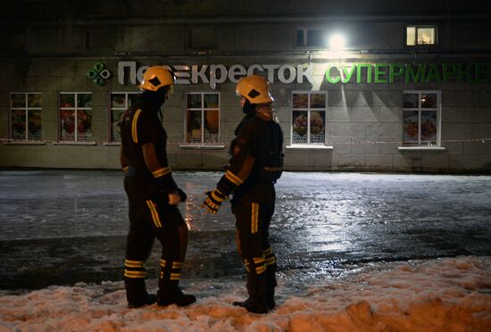 Explosion at Perekryostok store in St. Petersburg