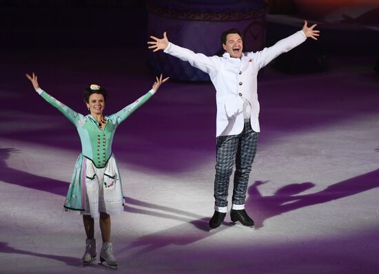 Premiere of Ilya Averbukh's Alice in Wonderland ice show