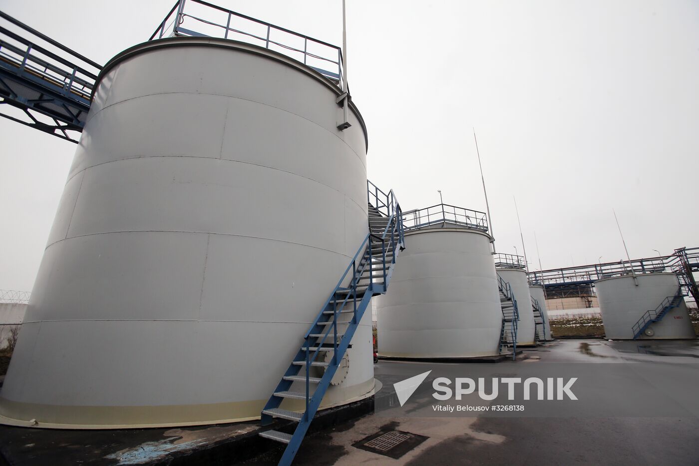 Liquid deicing agent company