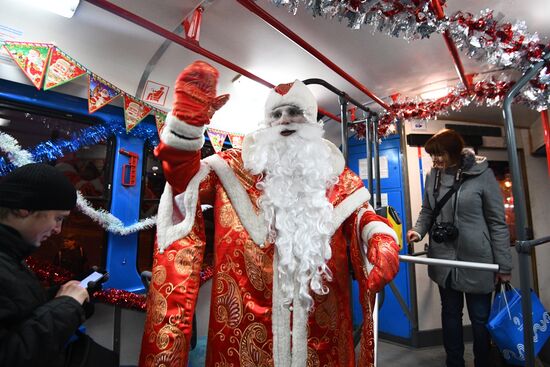 New Year's themed tram in Moscow
