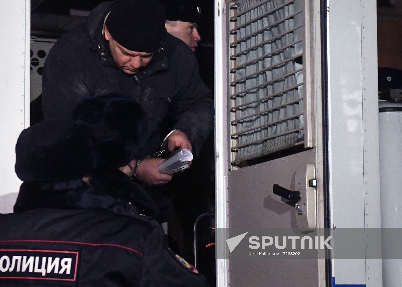 Choosing pre-trial restriction to former Director of Menshevik factory Ilya Averyanov