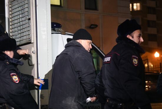 Choosing pre-trial restriction to former Director of Menshevik factory Ilya Averyanov