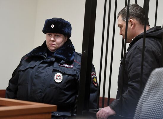 Choosing pre-trial restriction to former Director of Menshevik factory Ilya Averyanov
