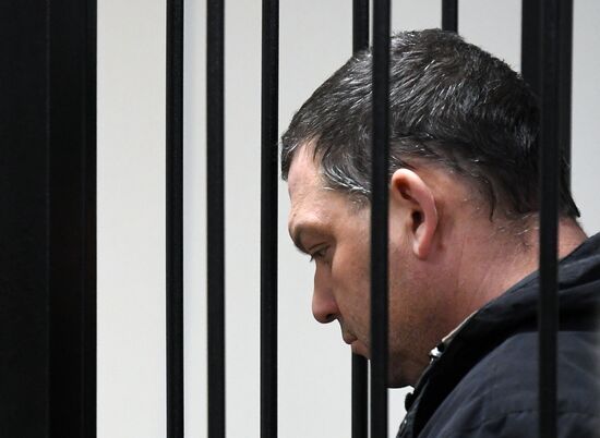 Choosing pre-trial restriction to former Director of Menshevik factory Ilya Averyanov