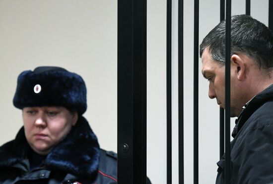 Choosing pre-trial restriction to former Director of Menshevik factory Ilya Averyanov
