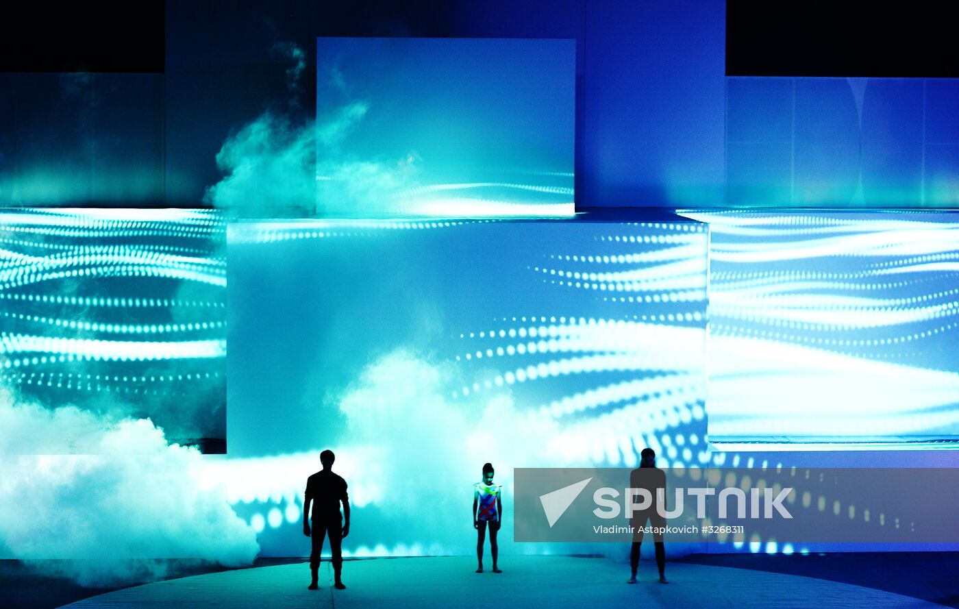 New Year show of Olympic champions 'For sport! City of future'
