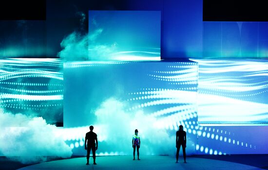 New Year show of Olympic champions 'For sport! City of future'
