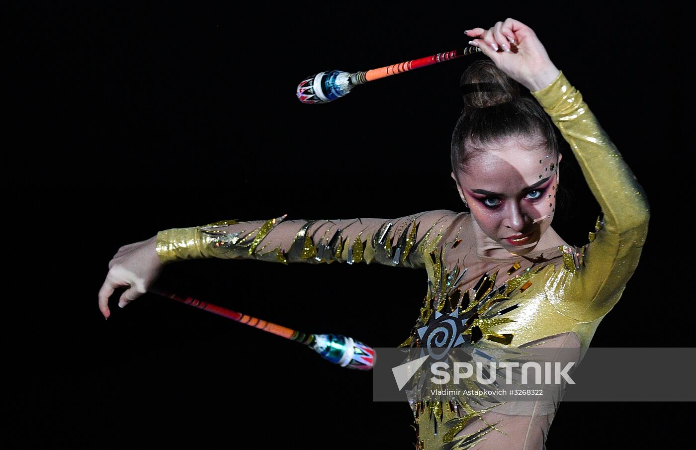 New Year show of Olympic champions 'For sport! City of future'