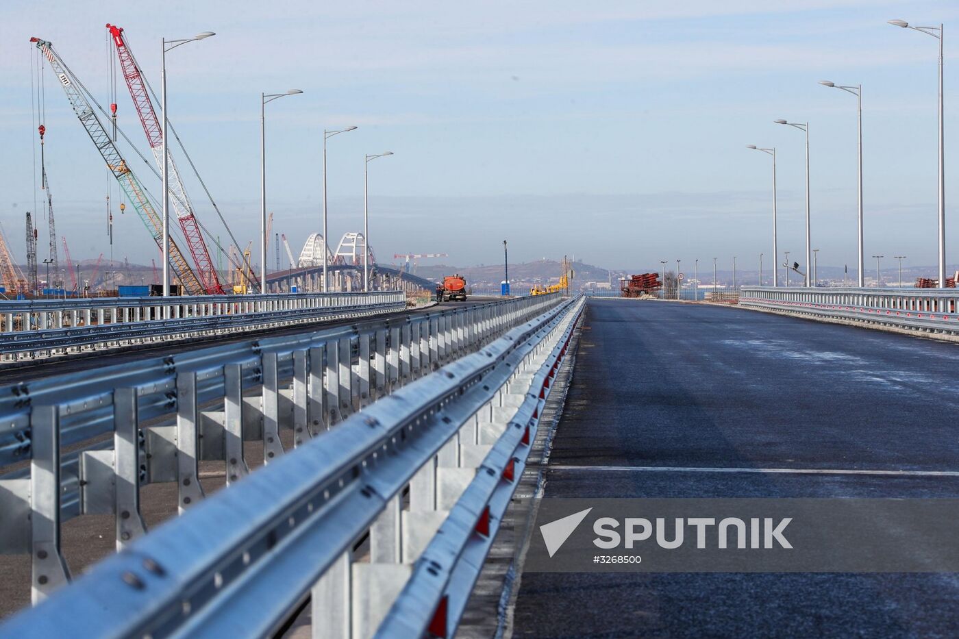 Ministry of Transport publishes photo of finished section of Crimean Bridge