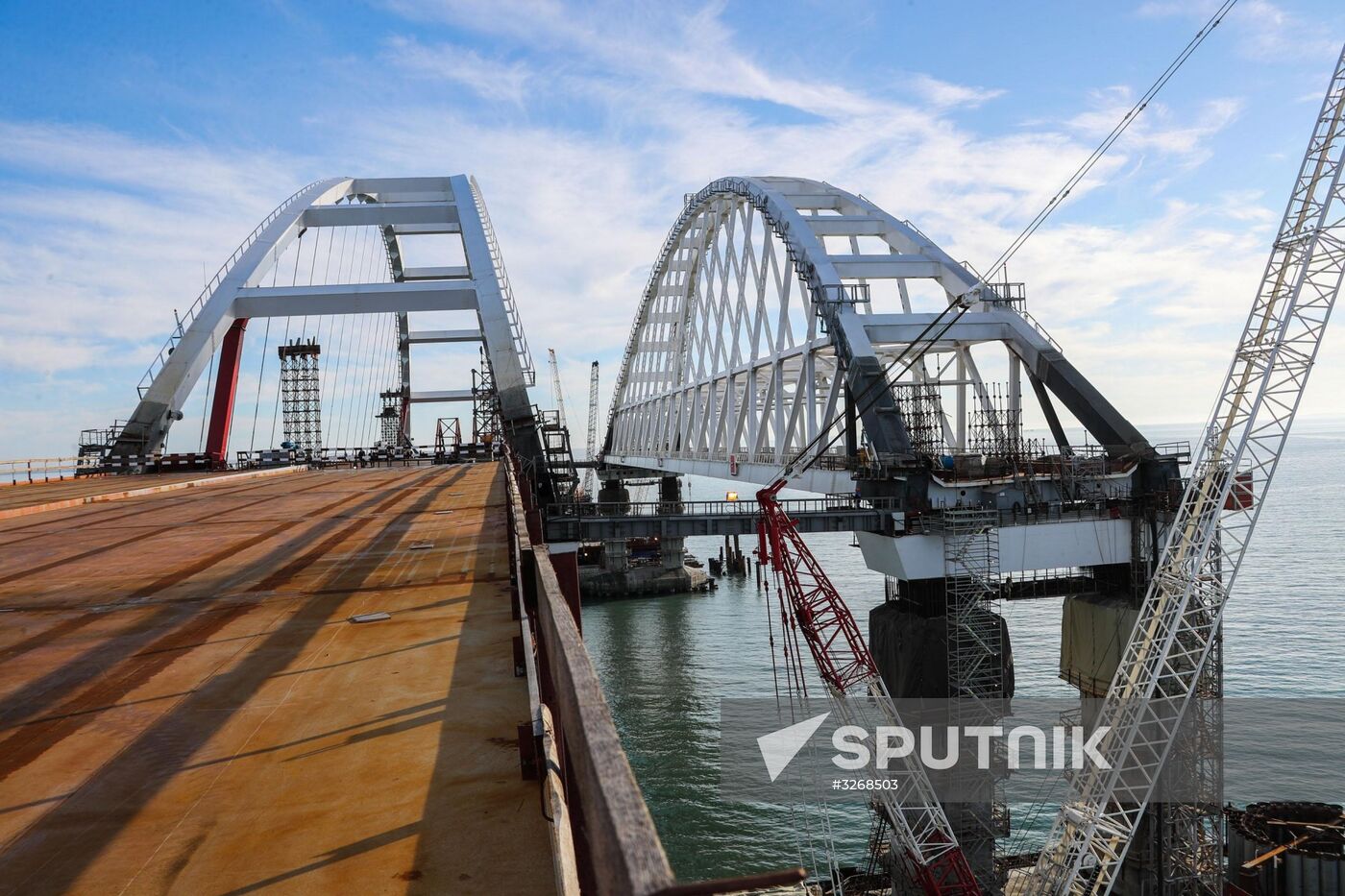 Ministry of Transport publishes photo of finished section of Crimean Bridge
