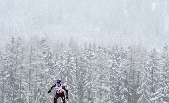 Skiing. Tour de Ski. Women's sprint