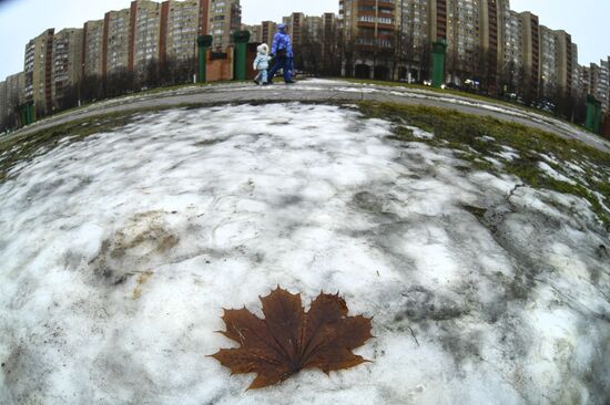 Abnormally warm weather in Moscow