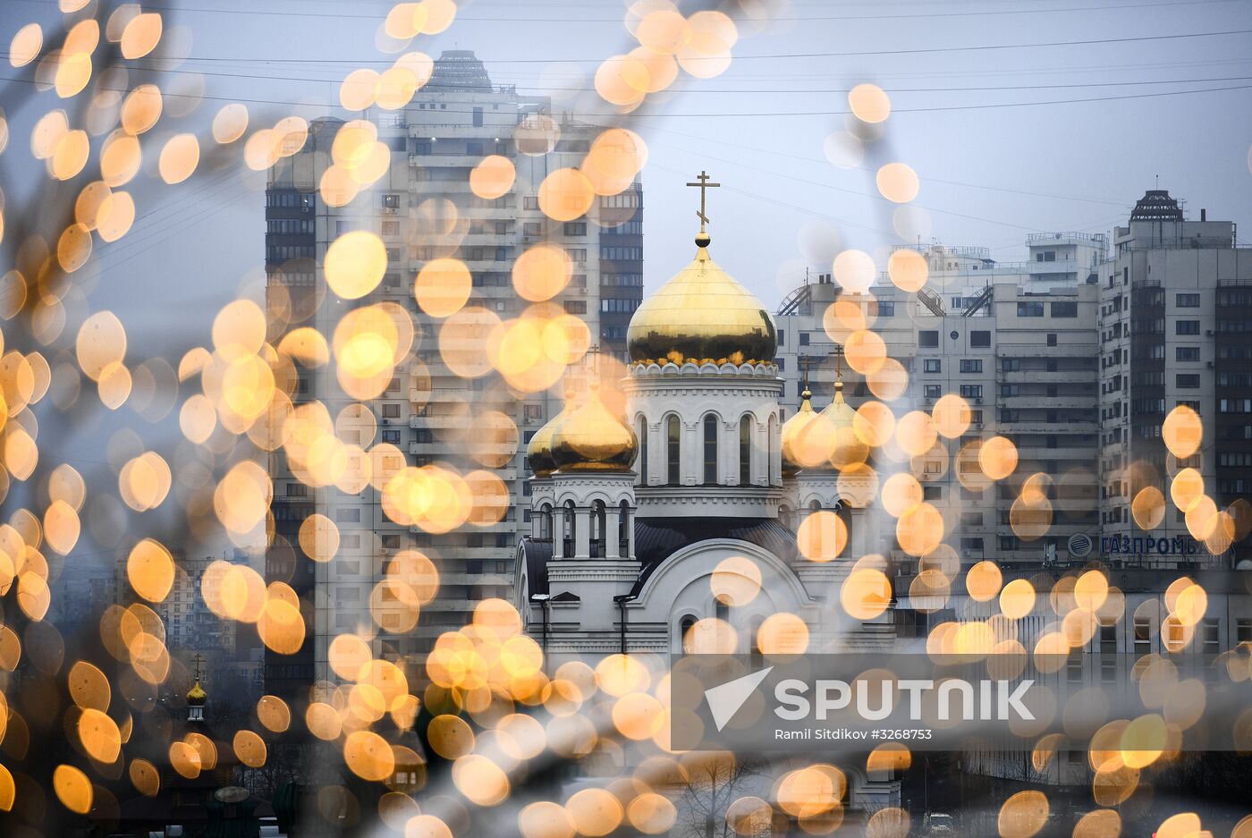 Abnormally warm weather in Moscow