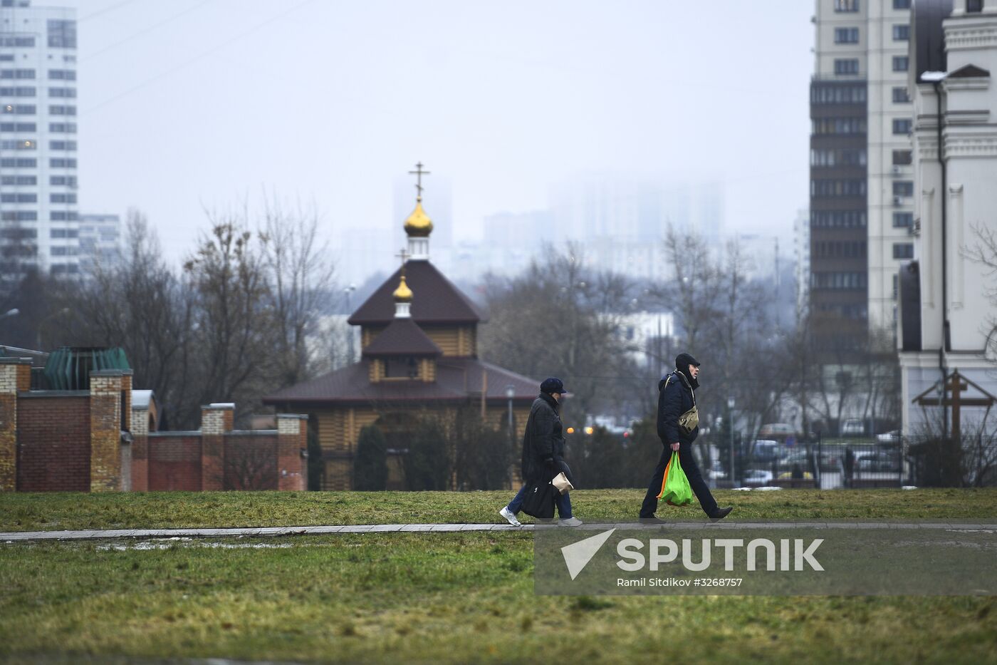 Abnormally warm weather in Moscow
