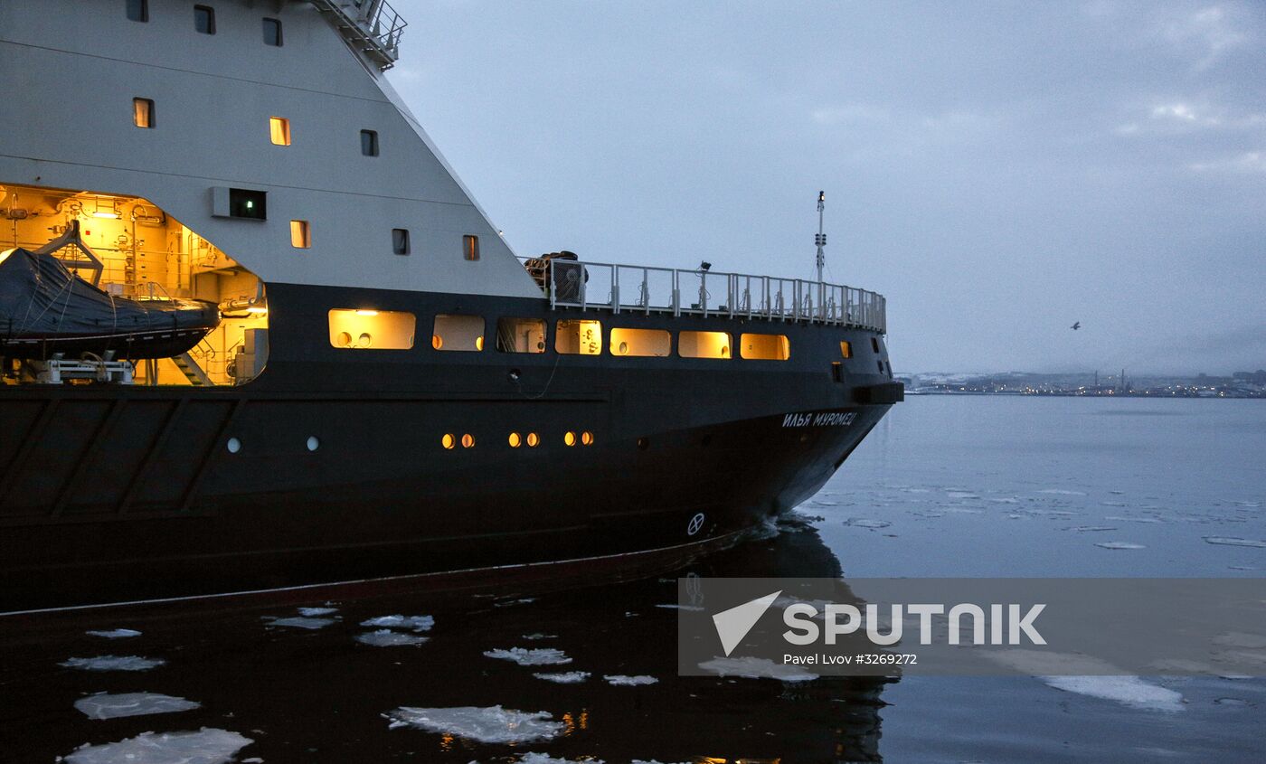 Ilya Muromets diesel electric icebreaker arrives at Northern Fleet base
