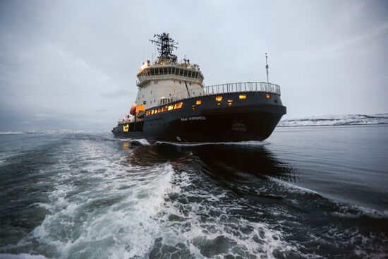 Ilya Muromets diesel electric icebreaker arrives at Northern Fleet base