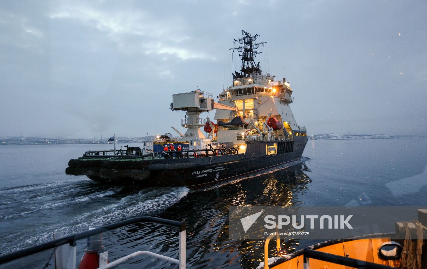 Ilya Muromets diesel electric icebreaker arrives at Northern Fleet base