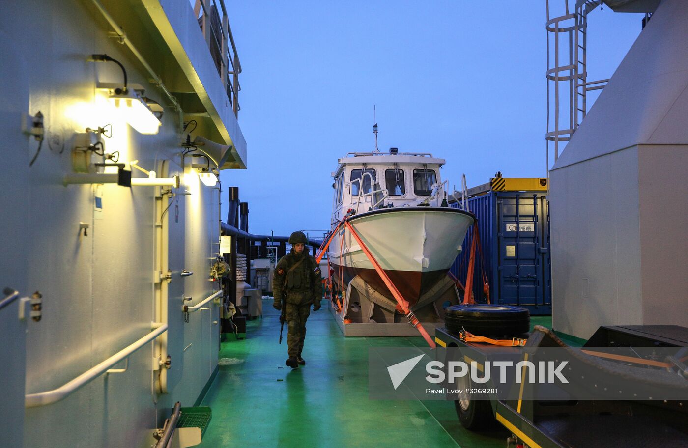 Ilya Muromets diesel electric icebreaker arrives at Northern Fleet base
