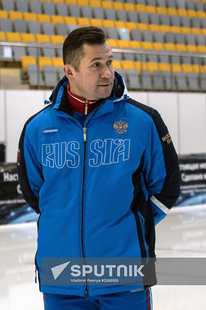 Speed skating. European Single Distance Championships. Training sessions