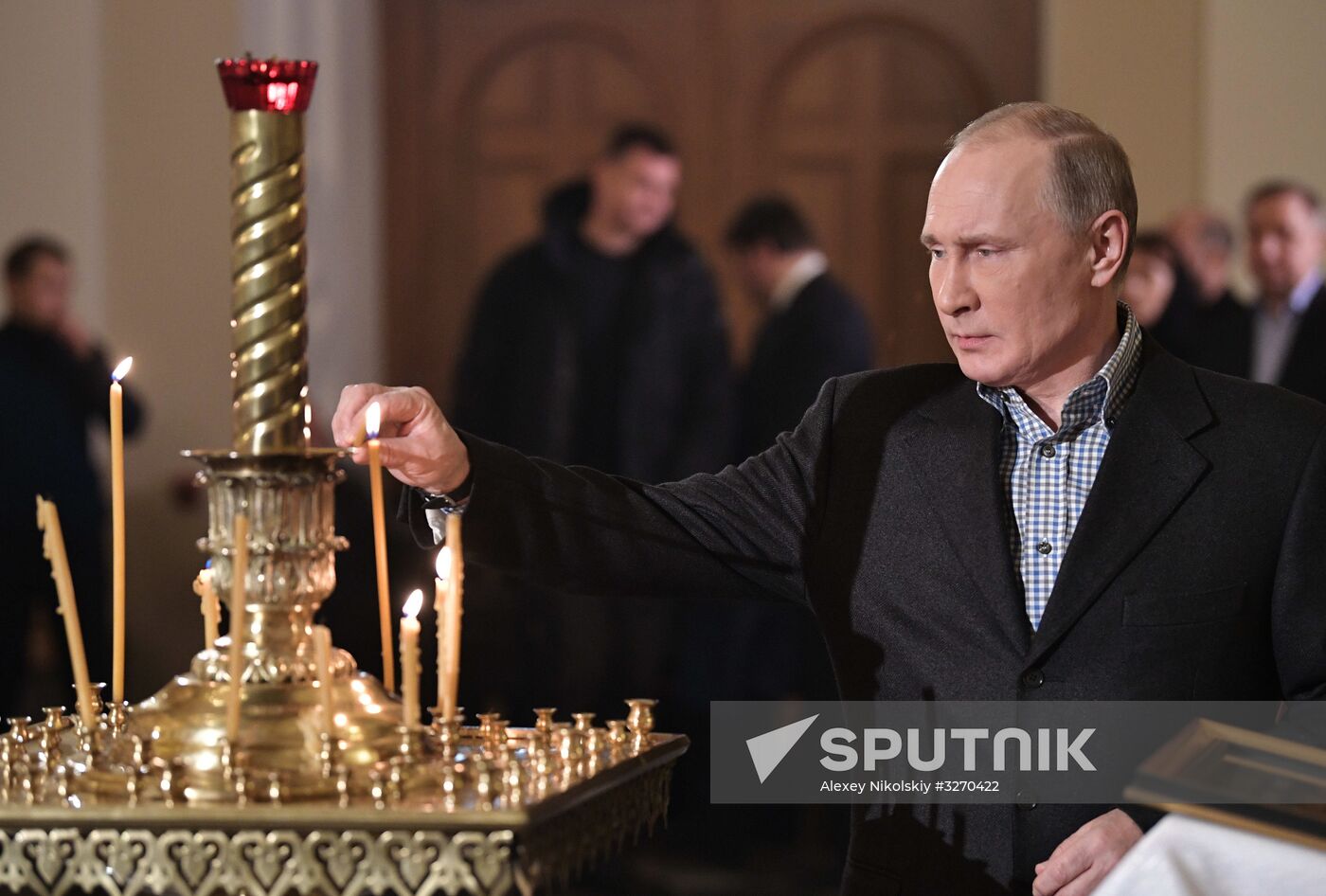 President Putin attends Christmas service