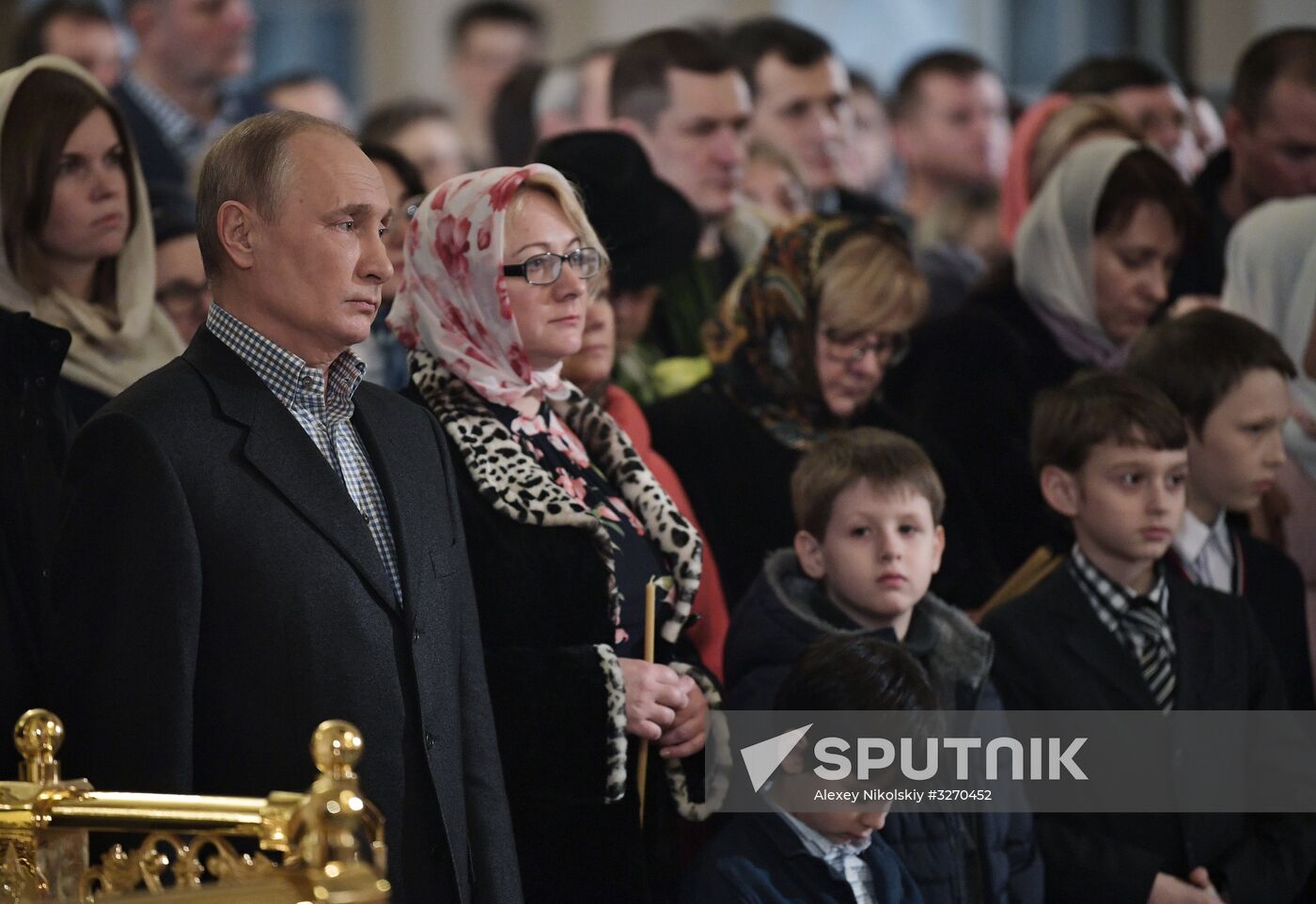 President Putin attends Christmas service