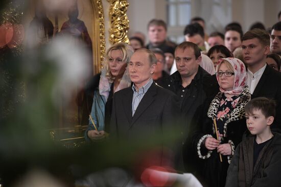President Putin attends Christmas service