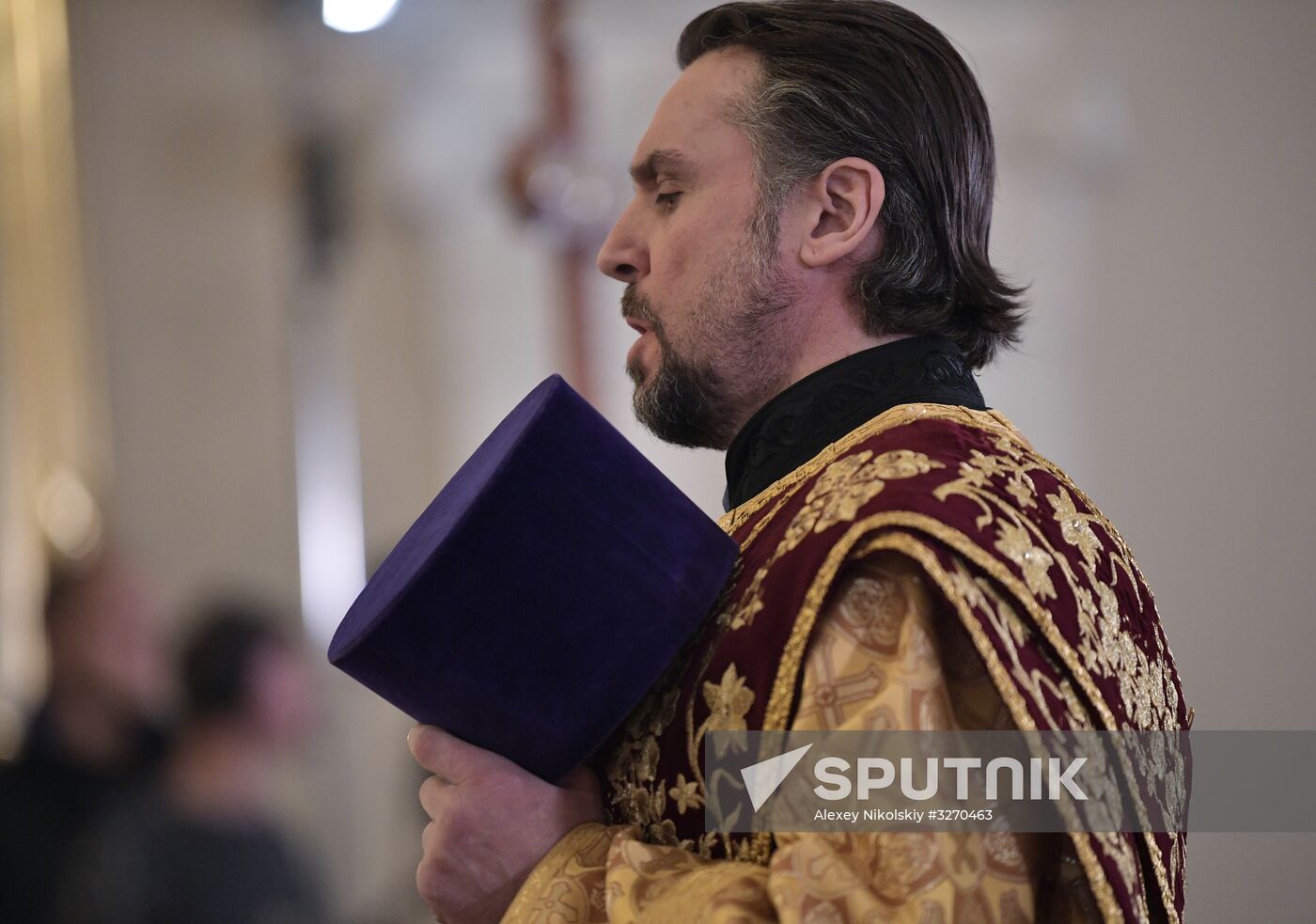 President Putin attends Christmas service