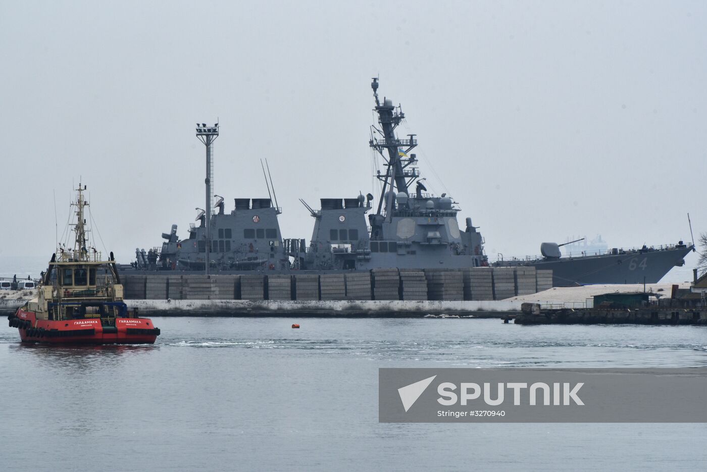 USS Carney destroyer enters Port of Odessa