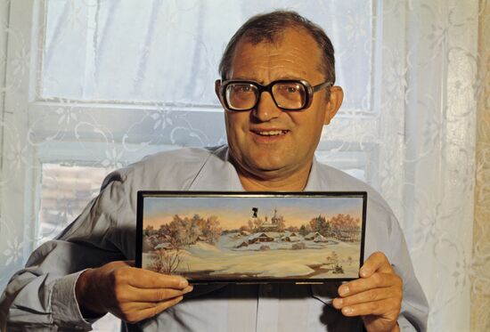Artist Yury Dubovikov