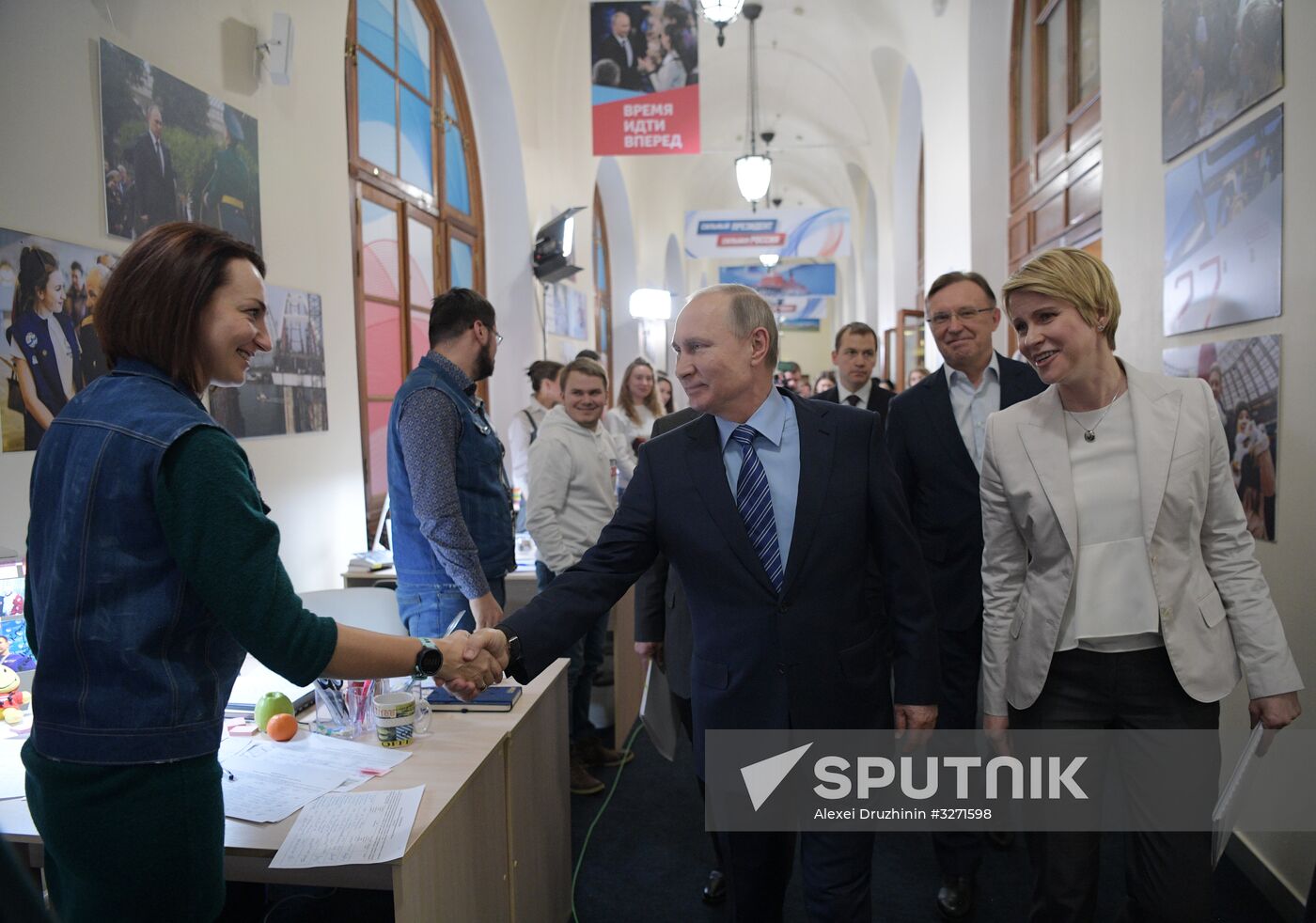 President Vladimir Putin visits his campaign headquarters in Moscow
