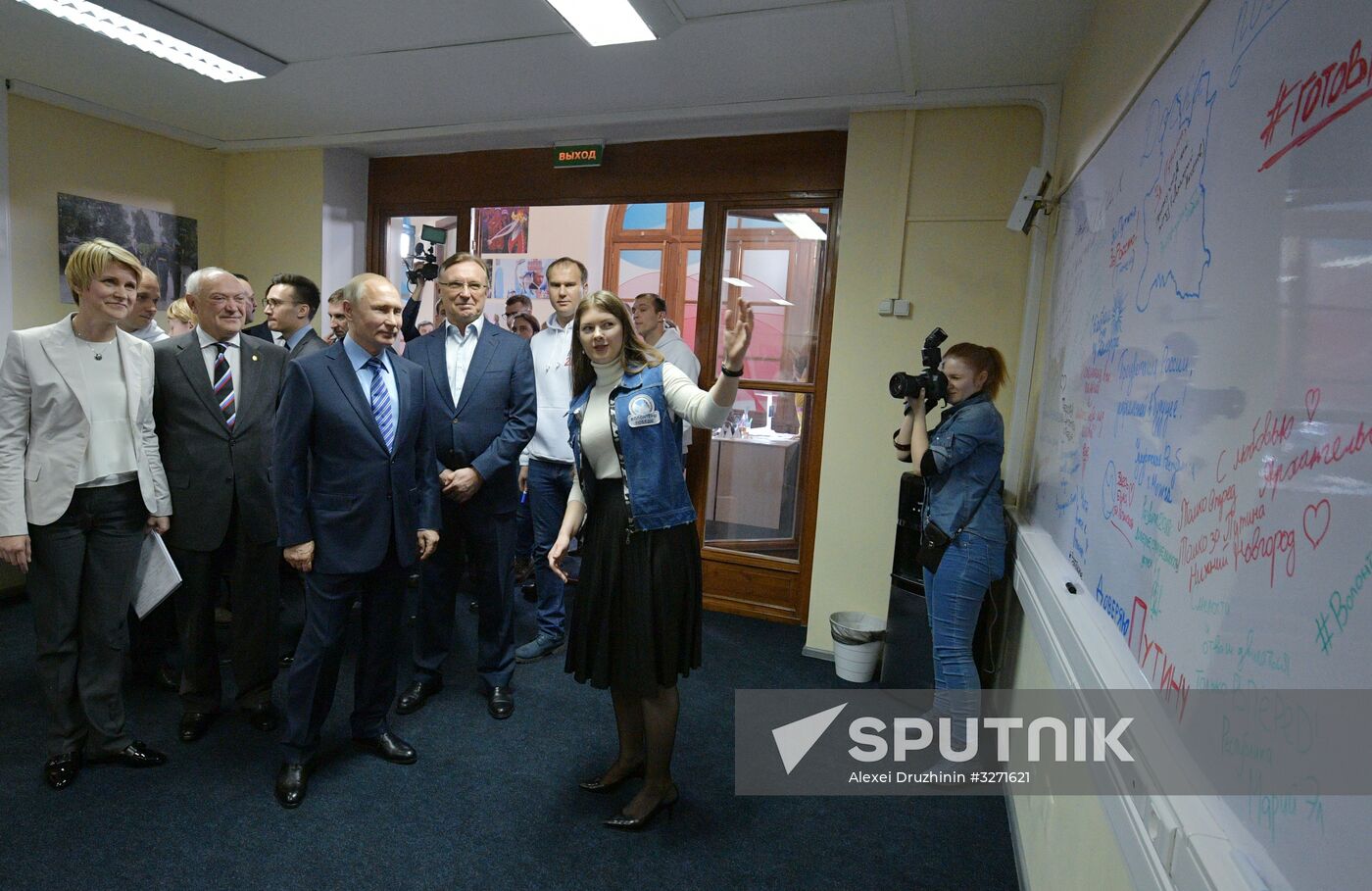 President Vladimir Putin visits his campaign headquarters in Moscow