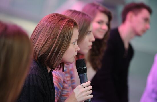 President Putin meets with students who wrote best essays about 'Russia Focused on the Future'