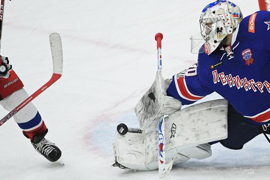 Ice hockey. Kontinental Hockey League. SKA vs. Lokomotiv