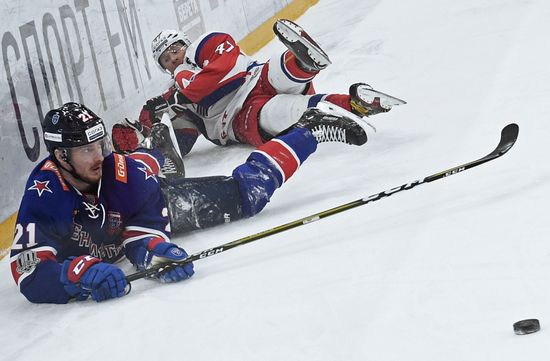 Ice hockey. Kontinental Hockey League. SKA vs. Lokomotiv