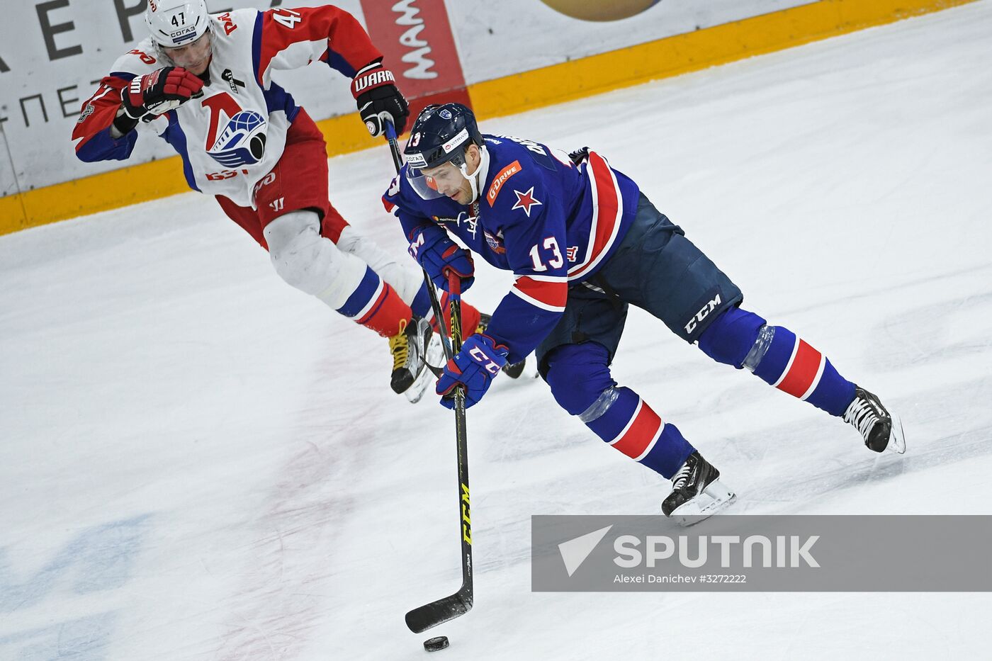 Ice hockey. Kontinental Hockey League. SKA vs. Lokomotiv