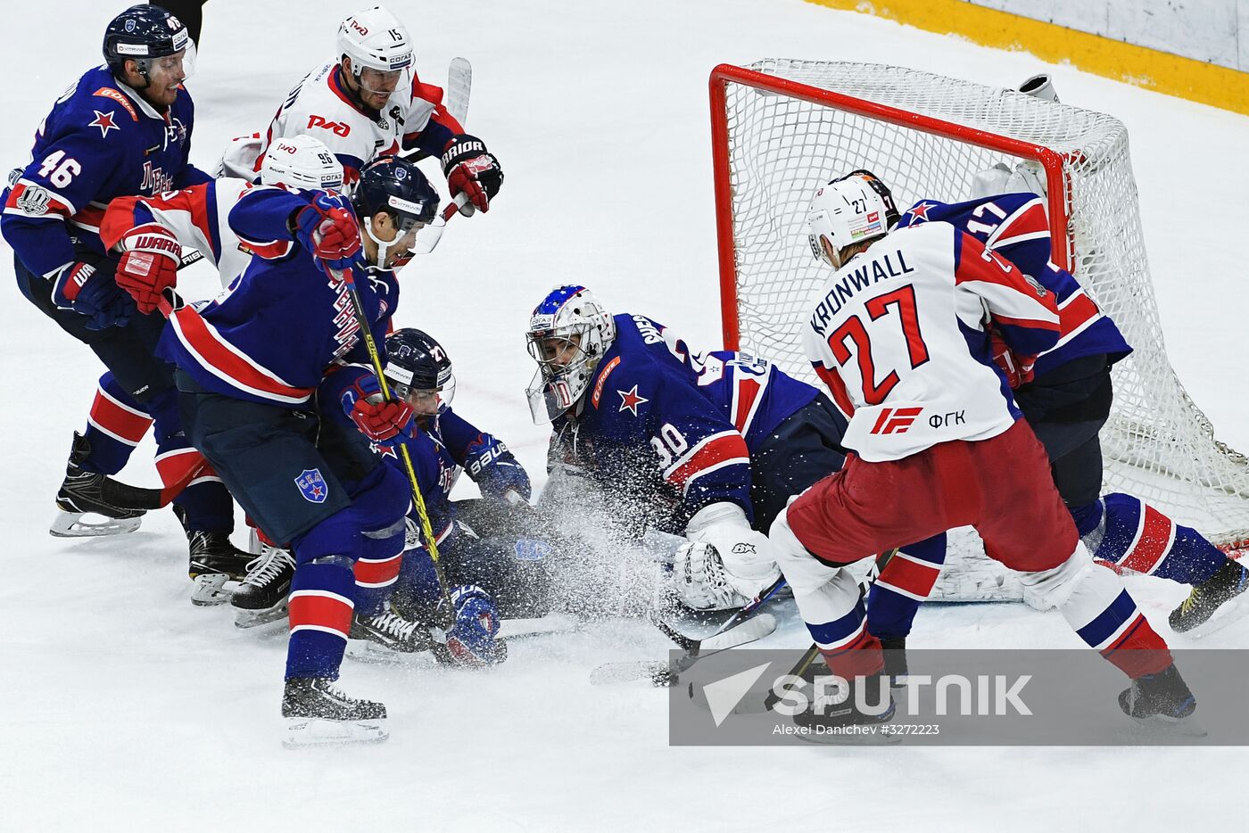 Ice hockey. Kontinental Hockey League. SKA vs. Lokomotiv