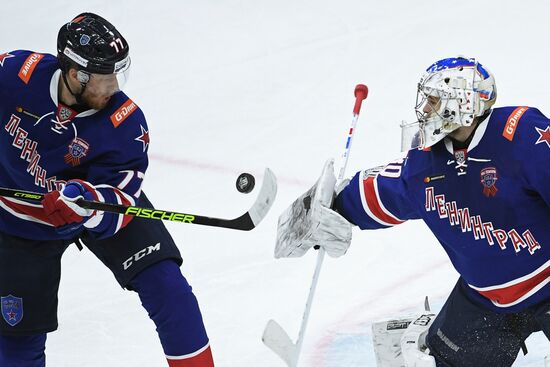 Ice hockey. Kontinental Hockey League. SKA vs. Lokomotiv