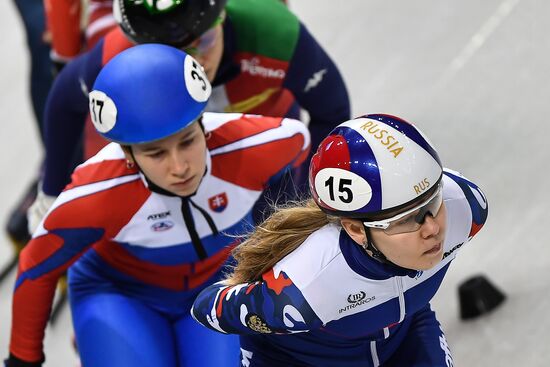 European Short Track Speed Skating Championships. Qualifications