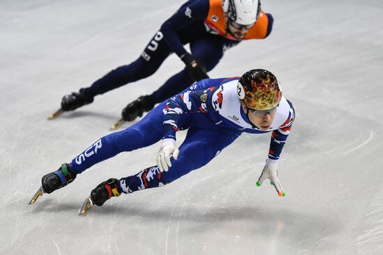 European Short Track Speed Skating Championships. Qualifications