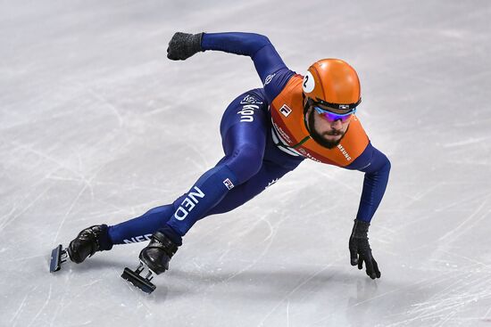 European Short Track Speed Skating Championships. Qualifications