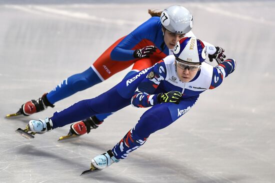 European Short Track Speed Skating Championships. Qualifications